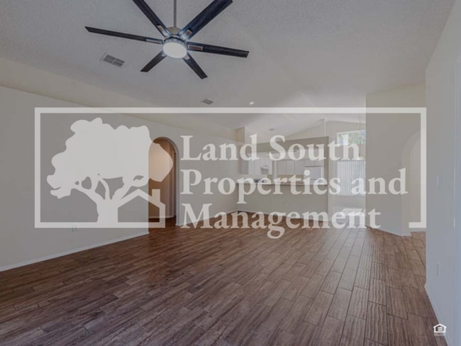 Photo - 7053 Cascades Court