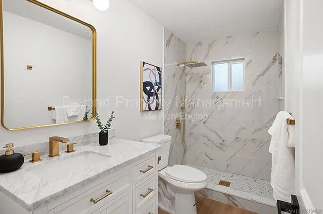 Photo - 1308 49th St