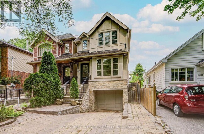 Photo - 354 Old Orchard Grove