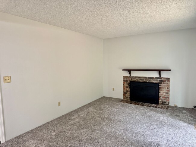 13617 SE Fairwood Blvd