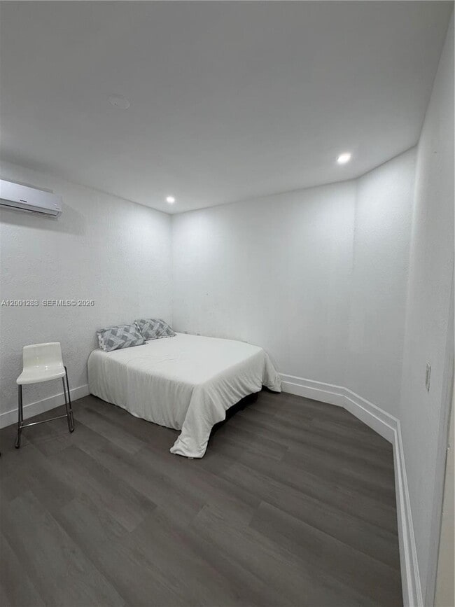 Photo - 2442 NE 3rd Ct Unit A