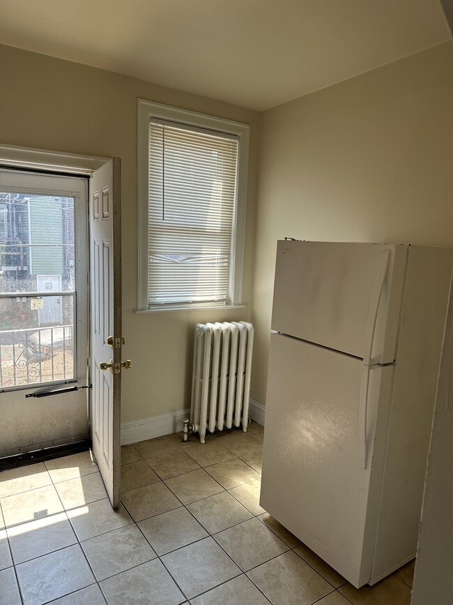 Photo - 6339 Marsden St