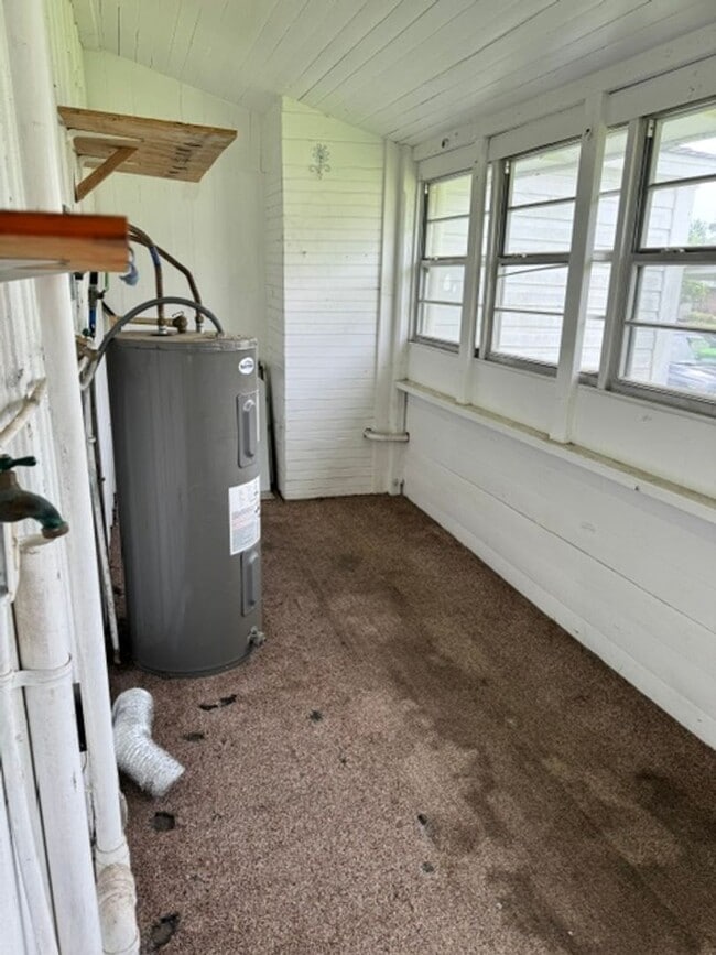 Photo - 2504 Avenue H