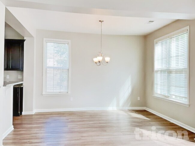 Photo - 127 Dunnsmore Dr