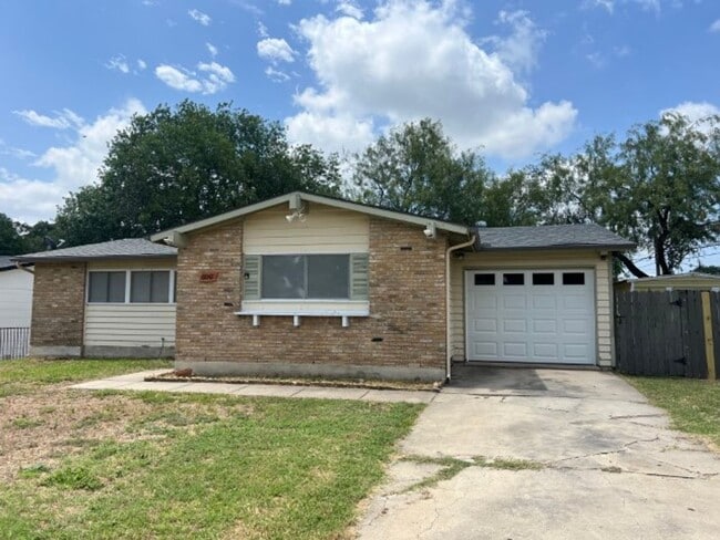 3/2/1 Home for Rent- Lackland Area - 3/2/1 Home for Rent- Lackland Area