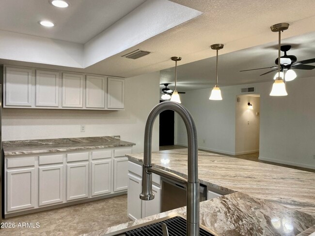 Photo - 2121 W Sequoia Dr