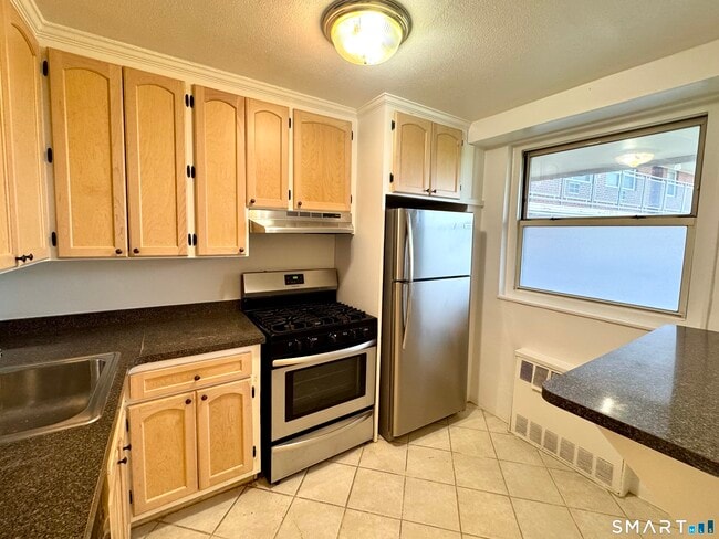 Photo - 71 Strawberry Hill Ave Unidad 802