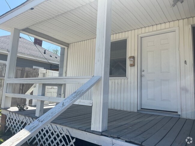 Building Photo - 311 Sheridan Ave Unit 1 Rental