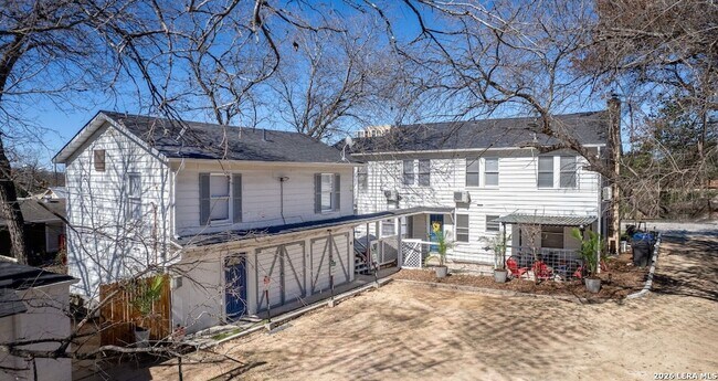 Photo - 422 Pershing Ave