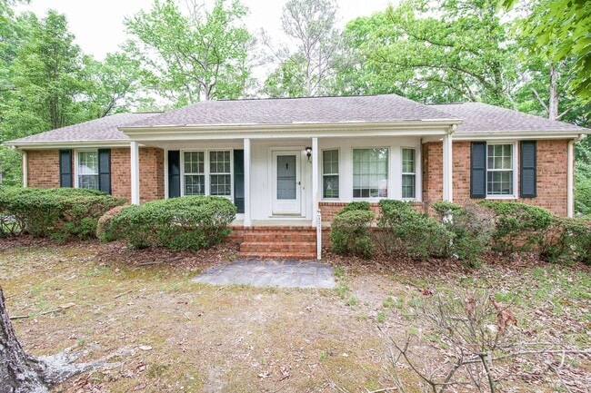 Photo - Charming 3BR Home with Hardwood Floors, Fireplace & Bright Living Spaces in Midlothian