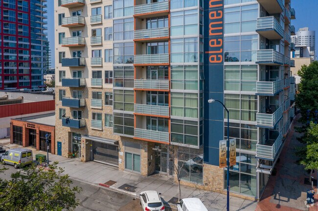 Entrada al garaje - Element