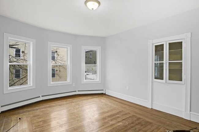 Photo - 38 Woodford St Unit 2