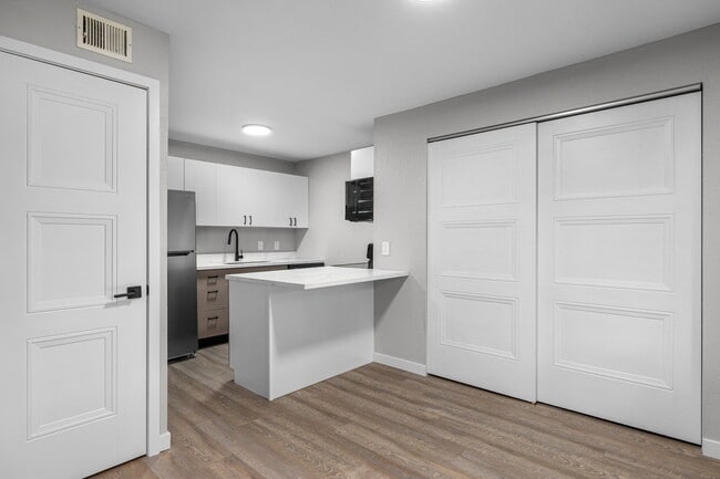 Photo - 50 Devon Ct Unit C-7