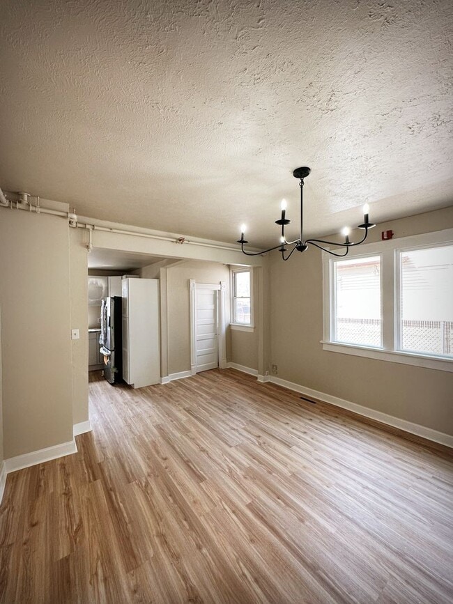 Photo - West Side Charmer