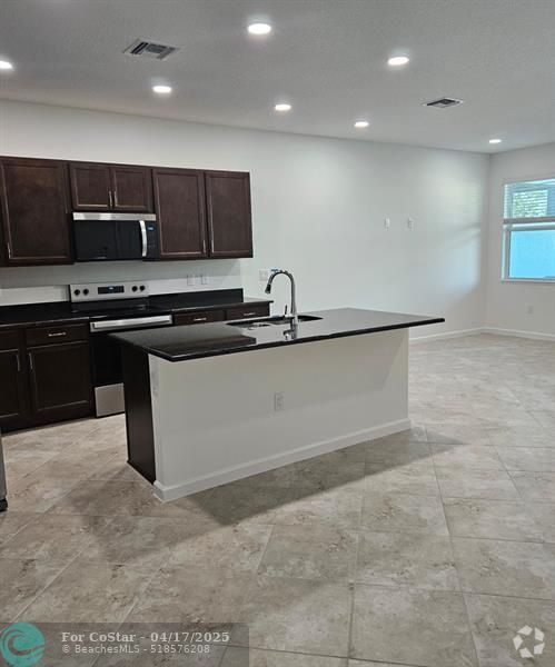 Building Photo - 5300 Thatcher Ct Rental
