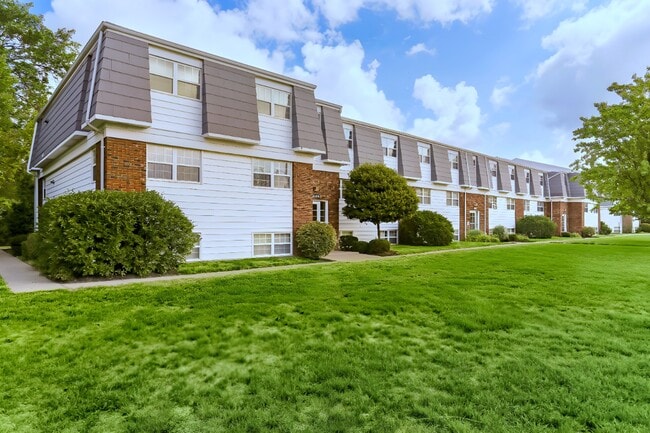 Building Photo - The Meadows Rental