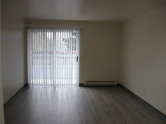 Photo - 401 E State St Unidad #401