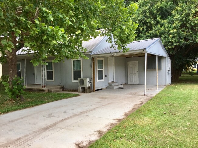 Photo - 688 Martindale Rd