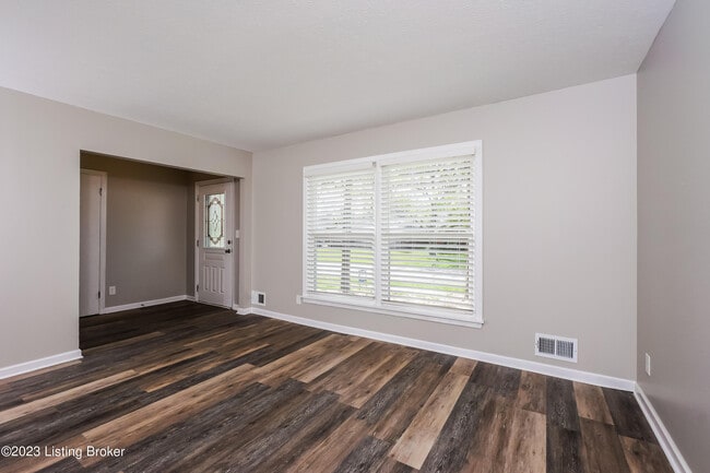 Photo - 9607 Walnutwood Way