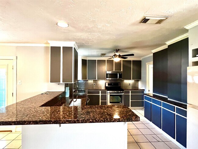 Photo - 15703 Jersey Dr