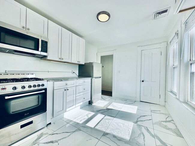 Photo - 66 Trumbull St Unit 66-5