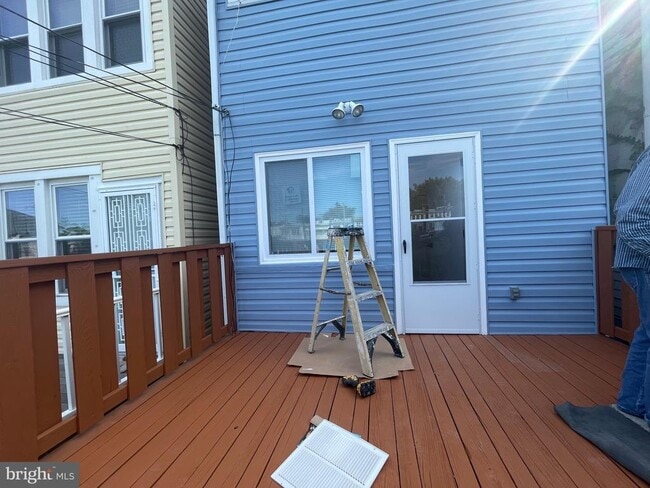 Photo - 218 Bryant St NE