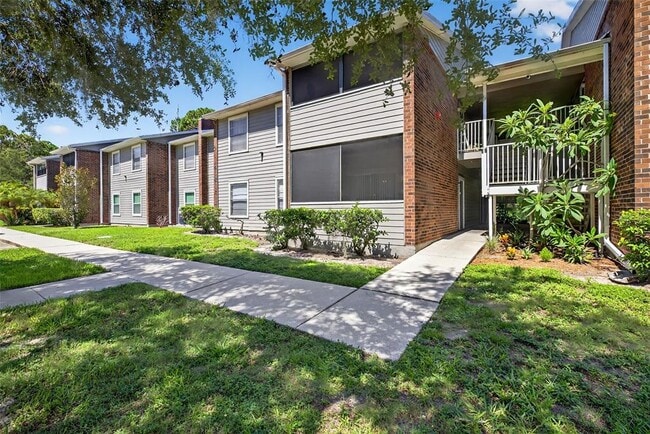 Building Photo - 1400 Gandy Blvd N Unit 809 Rental