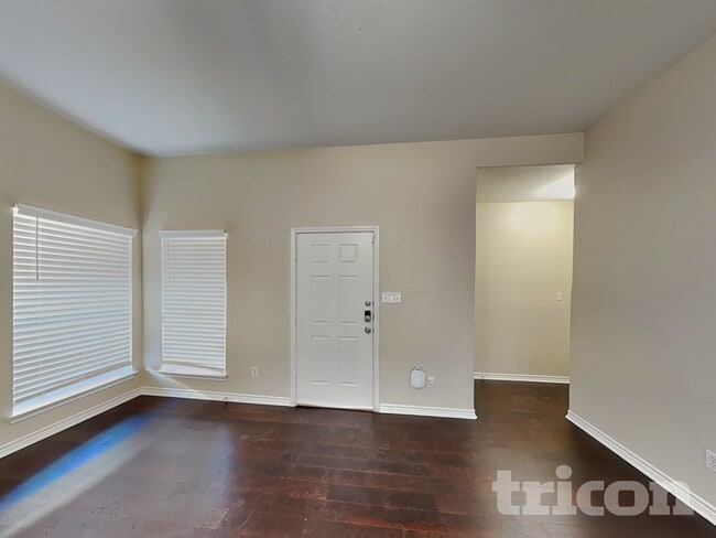 Photo - 214 Bob White Dr