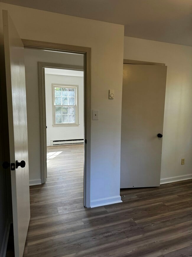 Photo - 102 Busbee Ct