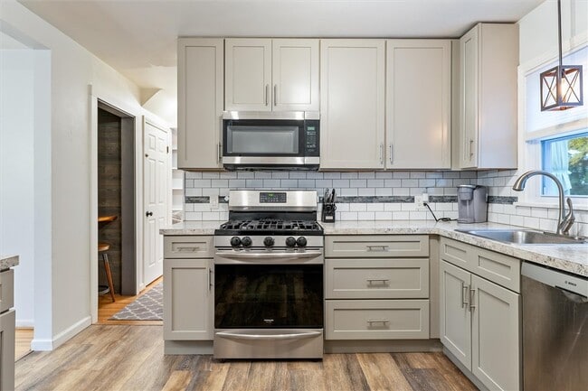 Photo - 46 Country Ln