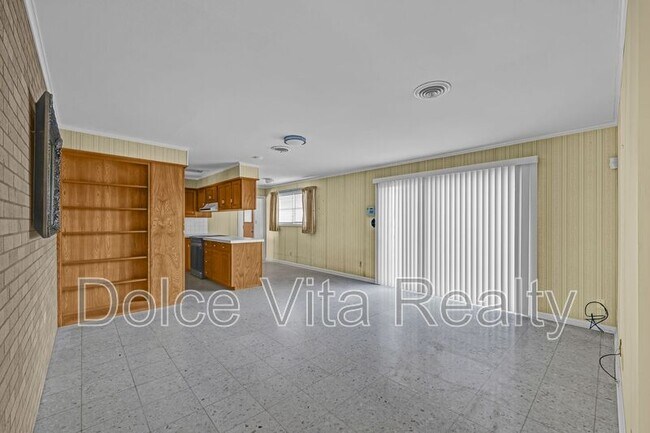 Photo - 1110 Walnut Ave