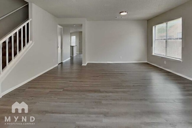 Photo - 8031 Manderly Pl