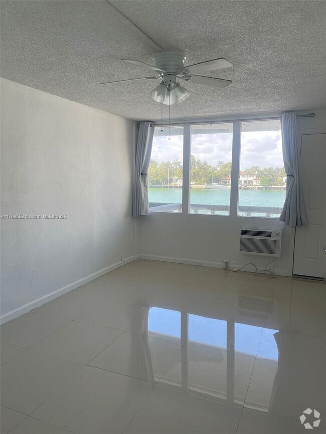 Building Photo - 6484 Indian Creek Dr Unit 137 Rental