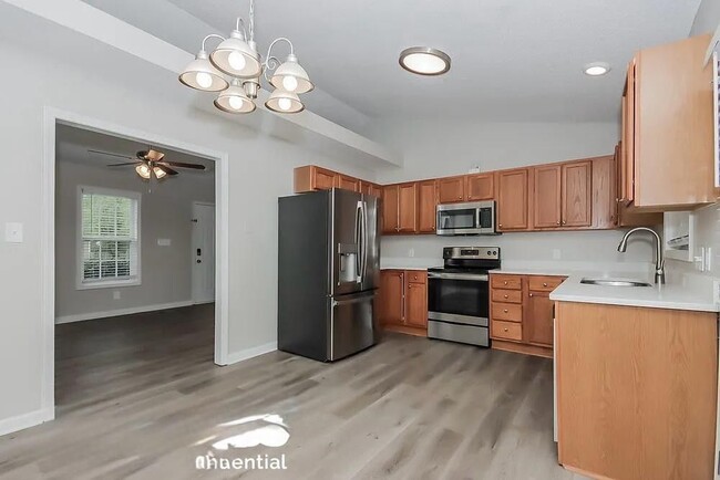 Photo - 2021 Brantley Creek Dr