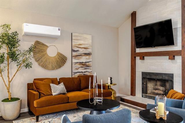 Photo - 911 Rockwall St