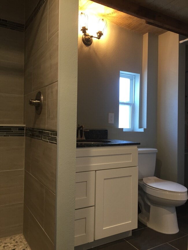 Building Photo - 431 N Franklin St