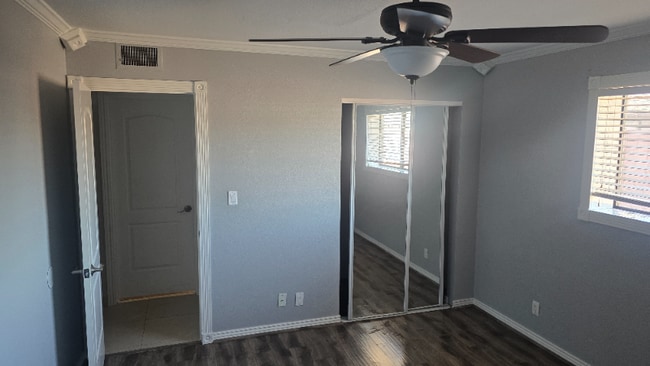 Photo - 1859 N Morris