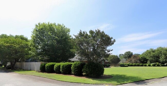 Building Photo - 595 St Augustine Dr