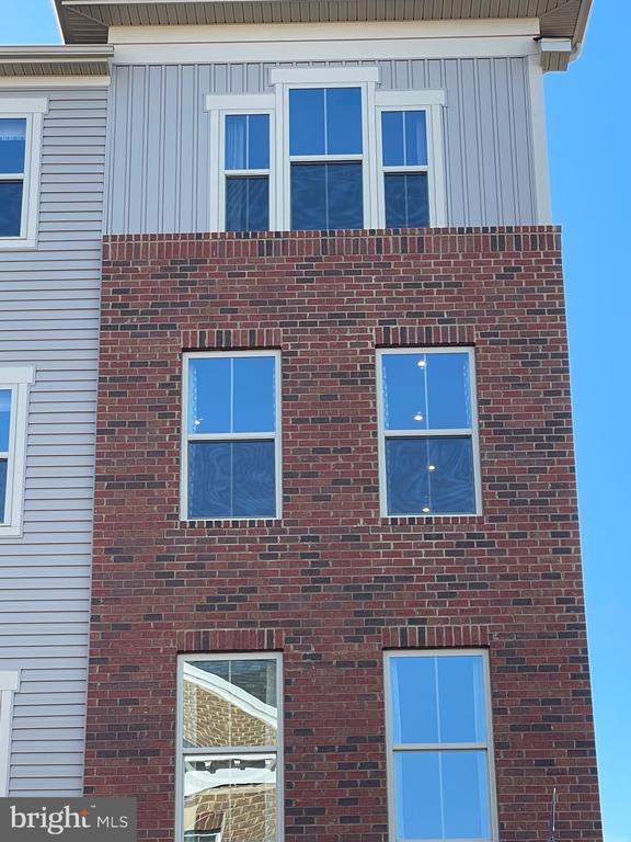 Photo - 42589 Burbank Terrace