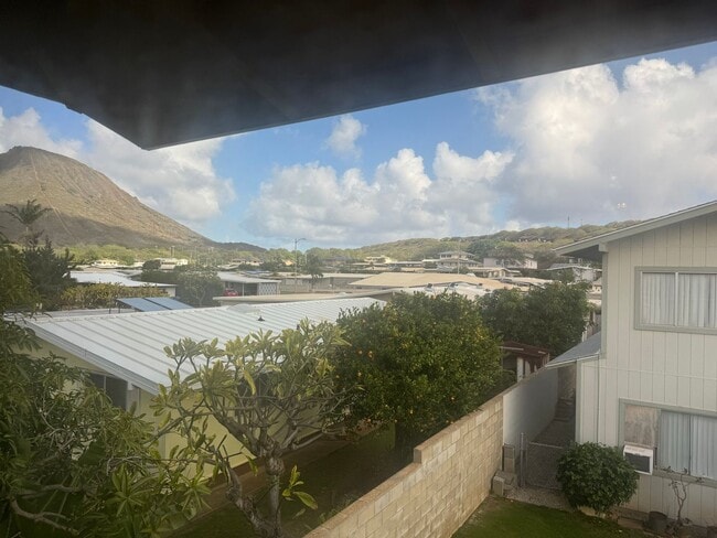 Photo - Hawaii Kai, Upstairs duplex, small 3 bedroom, 1 bath newly renovated duplex unit, No pets