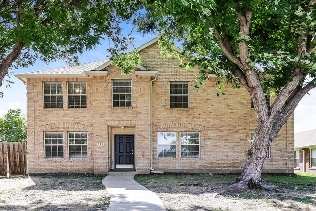 Building Photo - 735 Cedarwood Dr