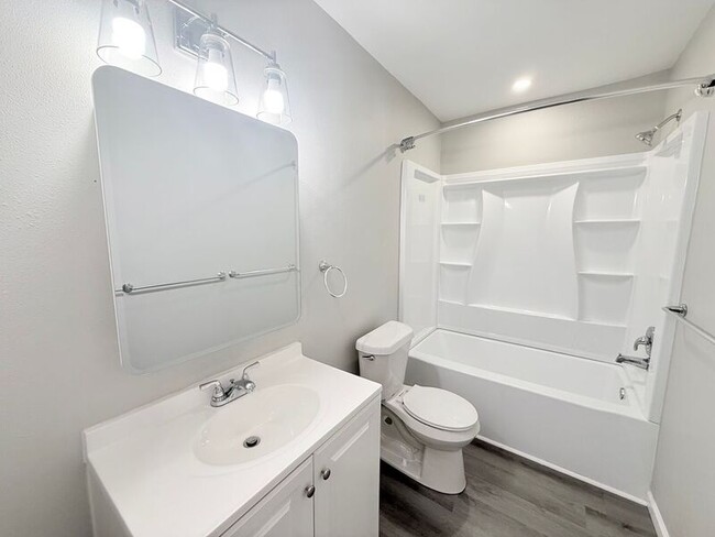 Photo - 1804 Doctor M.L.K. Jr Dr