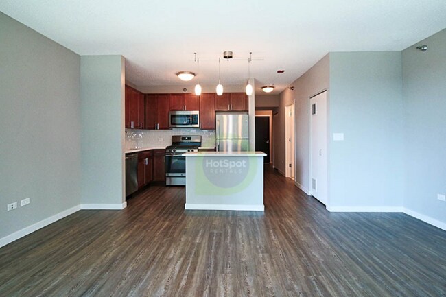 Photo - 303 E Ohio St Unidad 1609