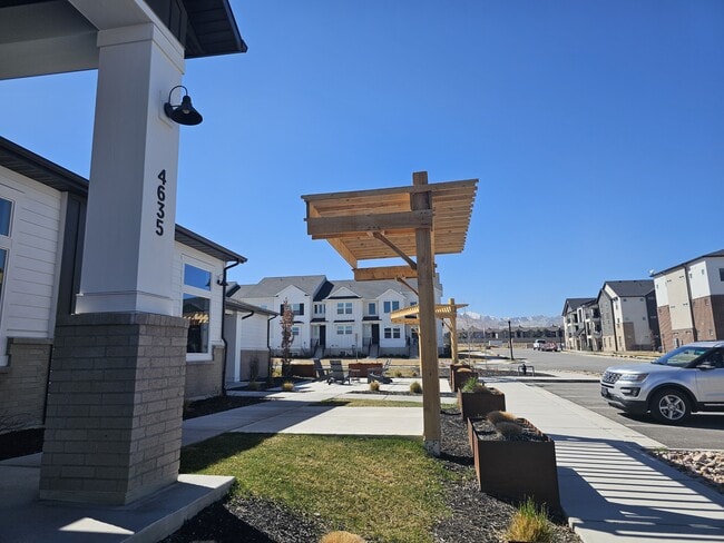 Building Photo - 13526 Maximus Dr