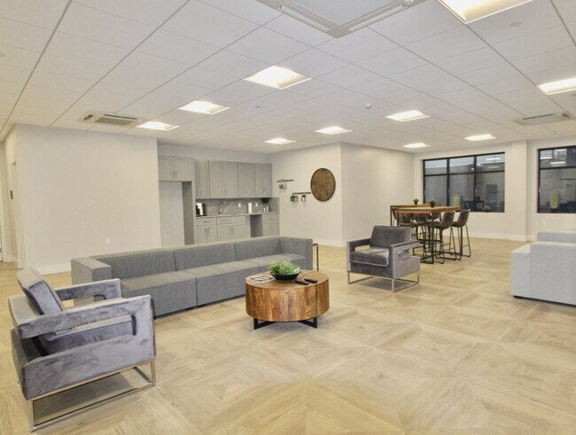 Photo - 432 McGrath Hwy