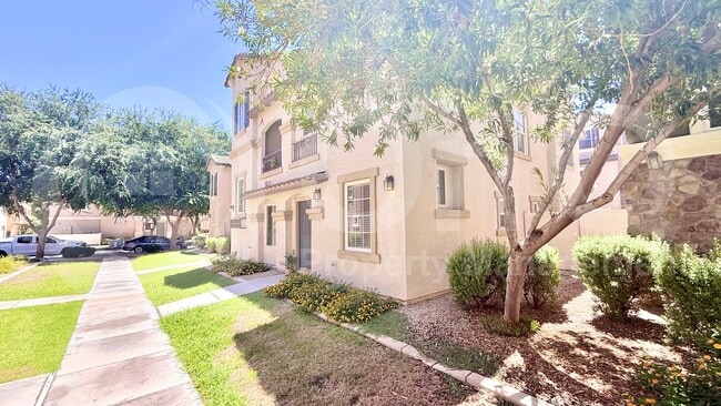 Building Photo - 1336 S Sabino Dr Rental