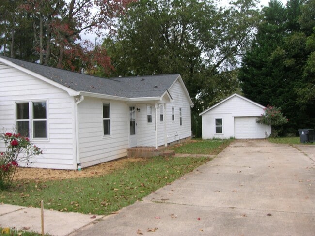 Photo - 842 Bush Mill Rd