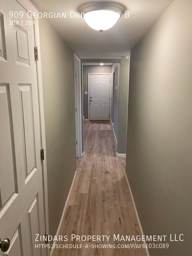 Photo - 909 Georgian Dr Unit Apt# B