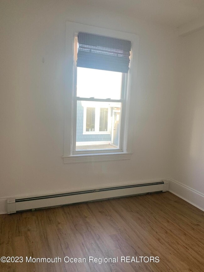 Photo - 609 3rd Ave