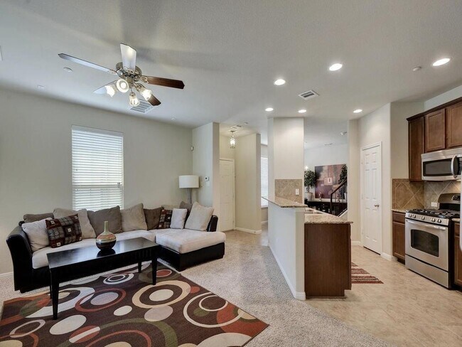 Photo - 1310 W Parmer Ln Unidad 18B